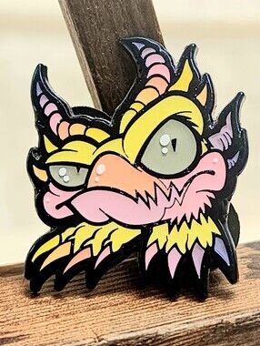 Emi Monster Symbiotic Expressions Enamel Pin Le 50/50 Monster W/ Glow